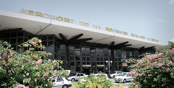 Roland Garros La Réunion Airport